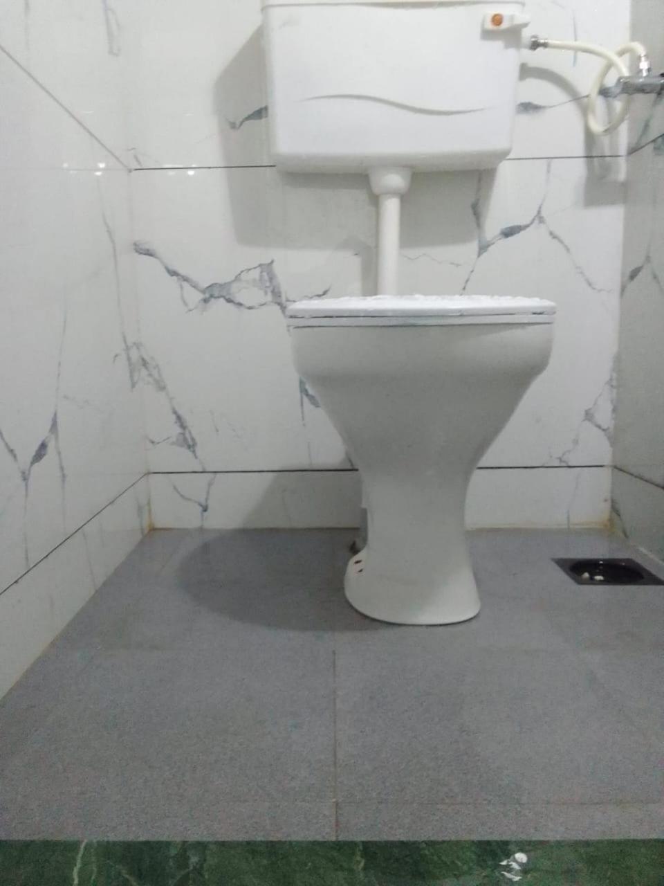 Amaan Hotel Mumbai Exterior foto
